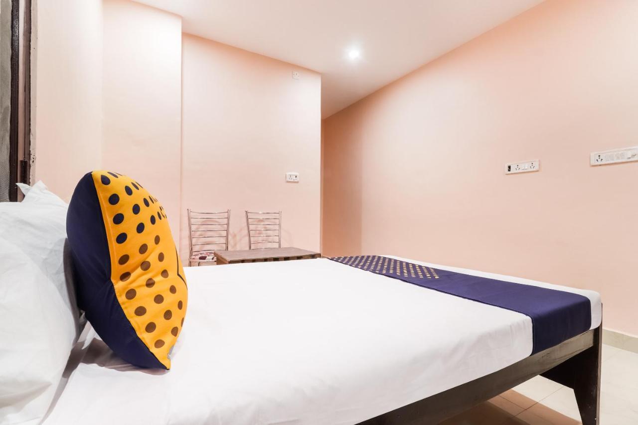 Spot On 63000 Hotel S.S. Plaza Banthra Sikandarpur Bagian luar foto